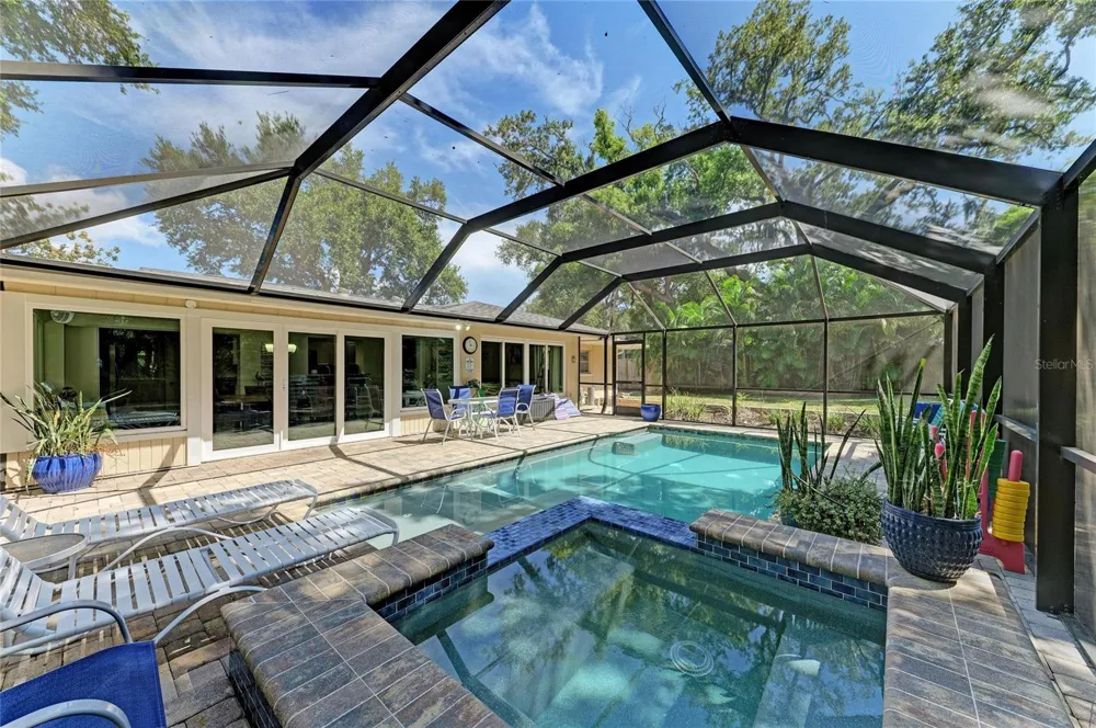 1214 21ST STREET W Bradenton, FL 34205