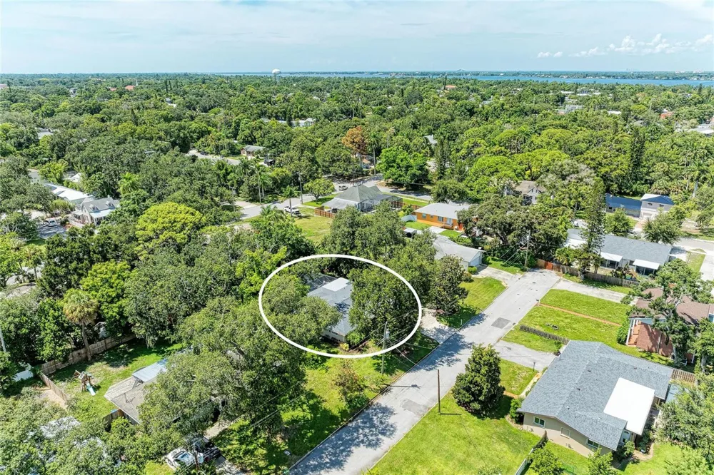 1214 21ST STREET W Bradenton, FL 34205