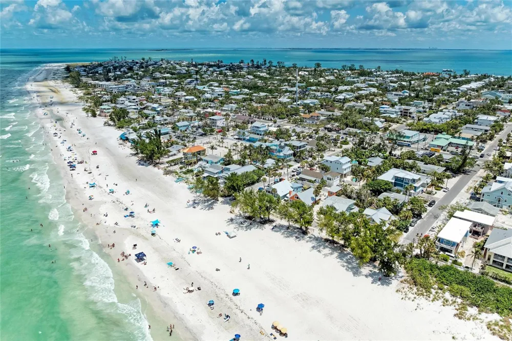 1214 21ST STREET W Bradenton, FL 34205