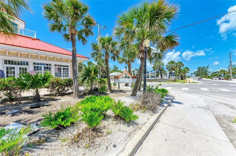 1214 21ST STREET W Bradenton, FL 34205
