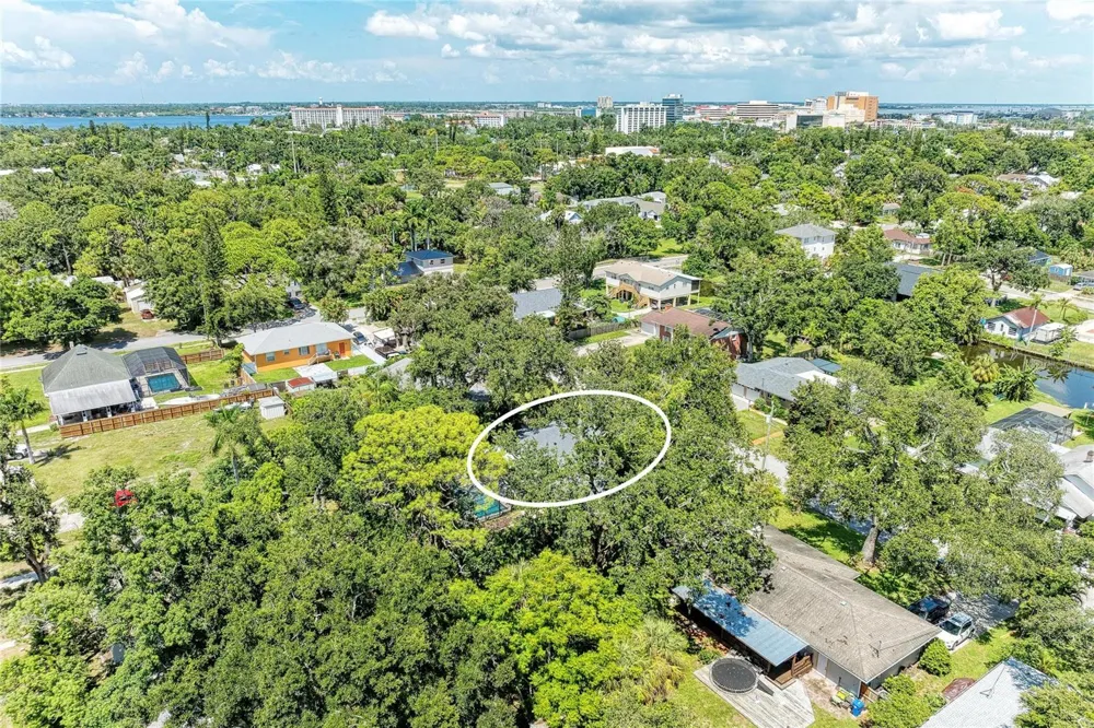 1214 21ST STREET W Bradenton, FL 34205