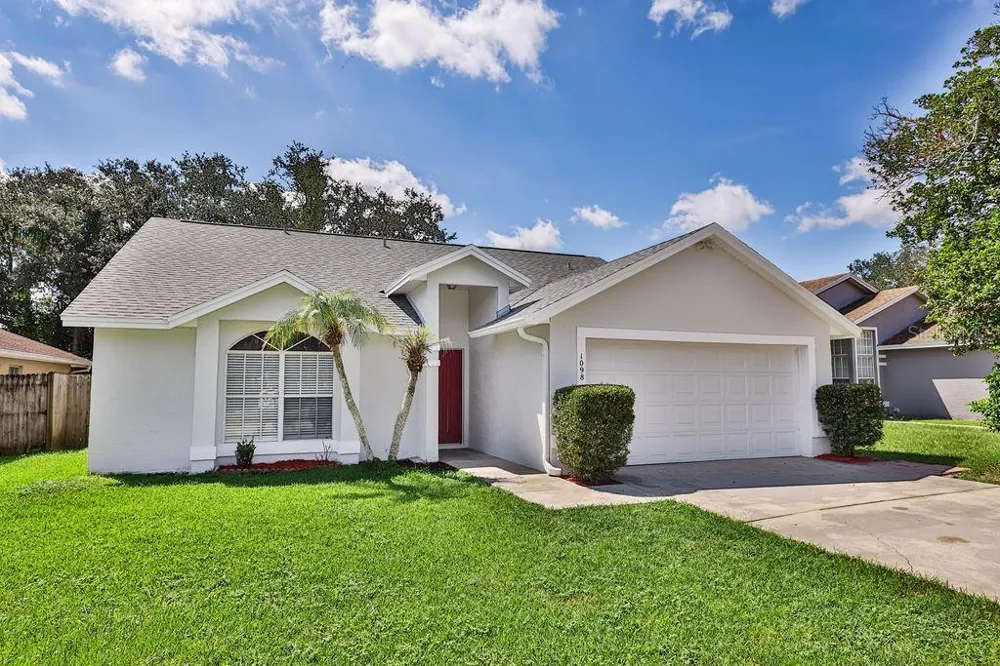 1098 SUGARBERRY TRAIL Oviedo, FL 32765