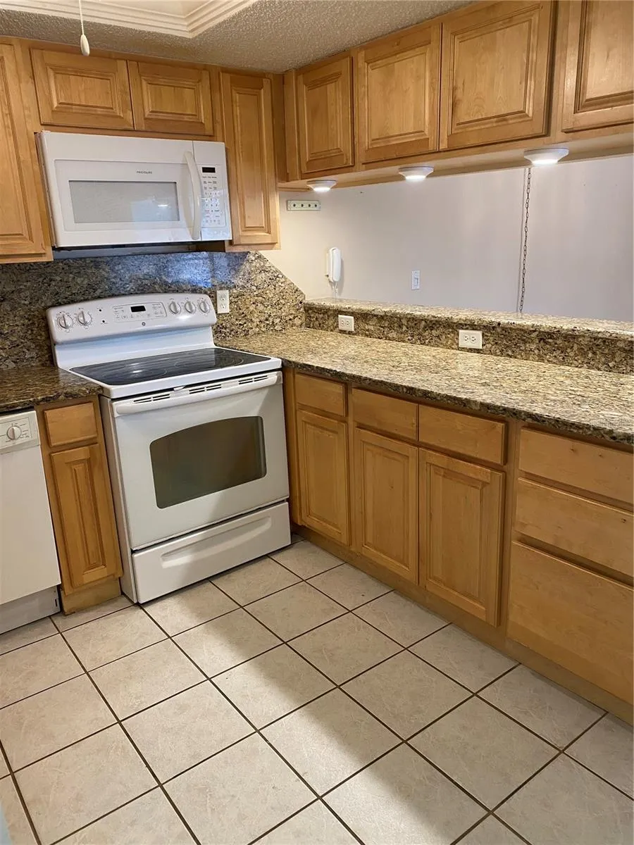Address Not Shown Port Charlotte, FL 33952