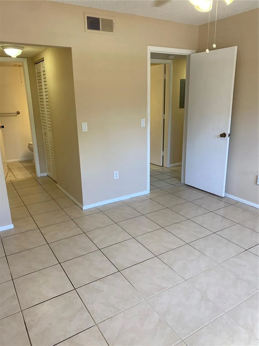 Address Not Shown Port Charlotte, FL 33952