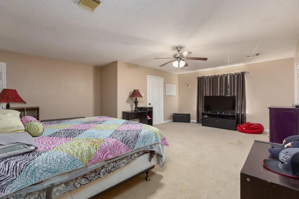18339 Steele Point Drive Crosby, TX 77532