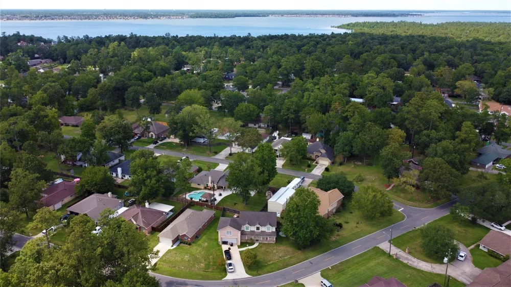 18339 Steele Point Drive Crosby, TX 77532