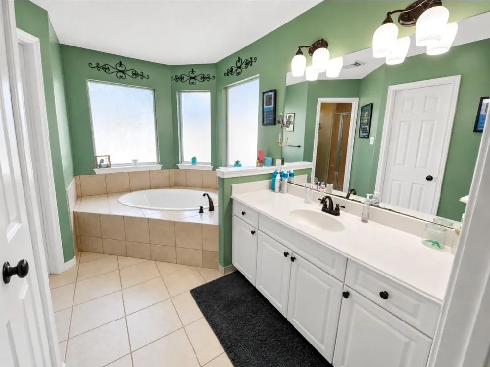 18339 Steele Point Drive Crosby, TX 77532