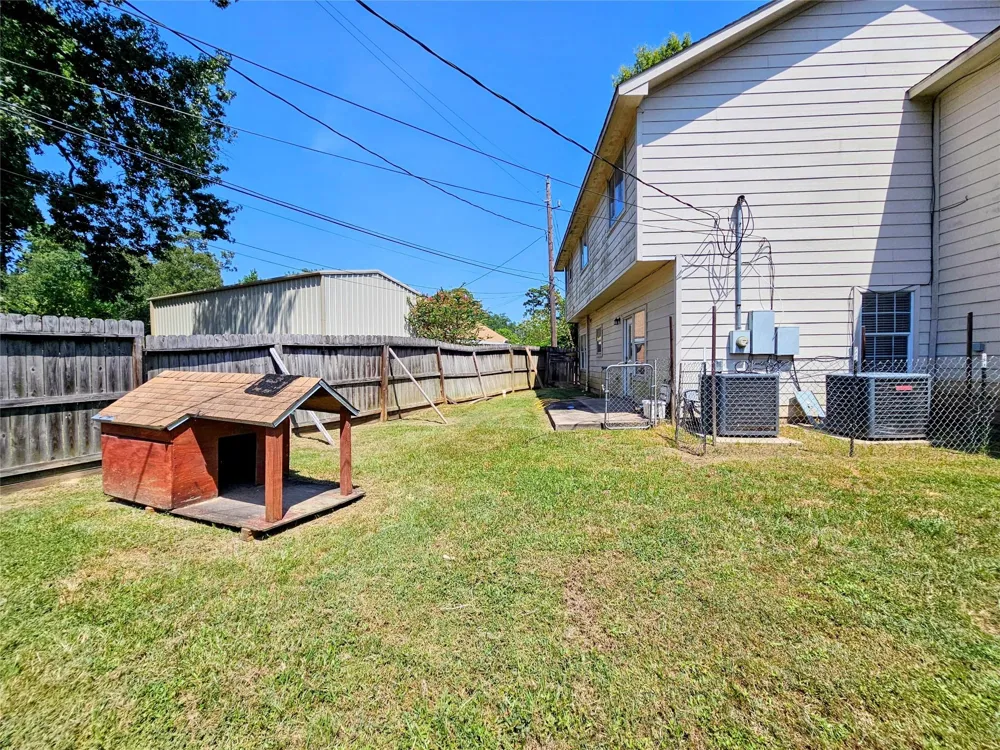 18339 Steele Point Drive Crosby, TX 77532