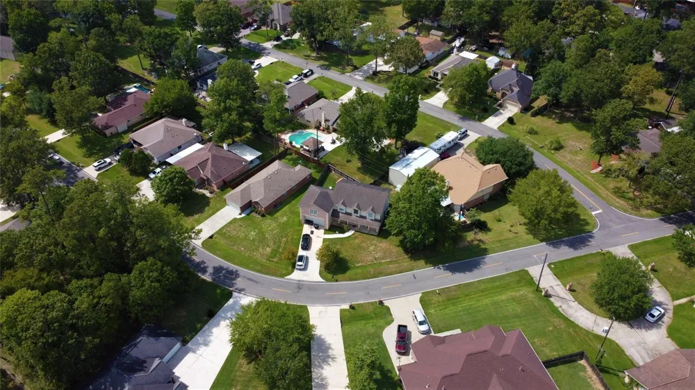 18339 Steele Point Drive Crosby, TX 77532