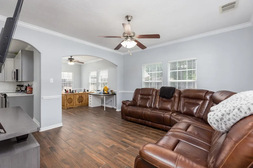 18339 Steele Point Drive Crosby, TX 77532