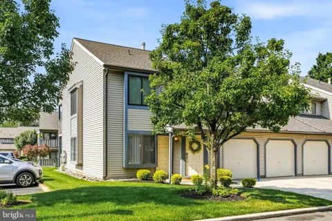 905 CHESTERWOOD COURT