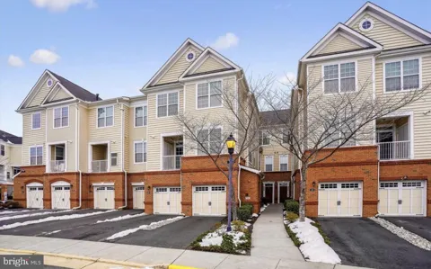 23255 MILLTOWN KNOLL SQUARE #111