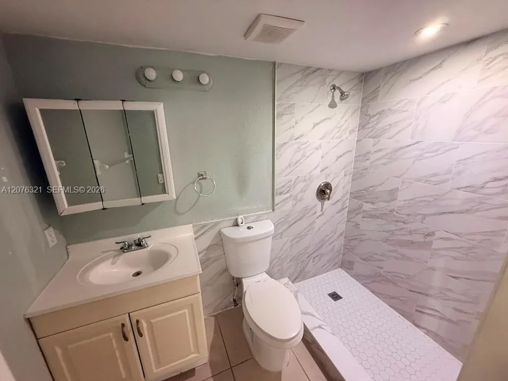 6950 W 6th Ave #225 Hialeah, FL 33014