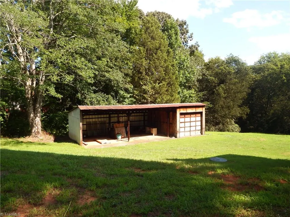 4466 US Highway 158 Advance, NC 27006