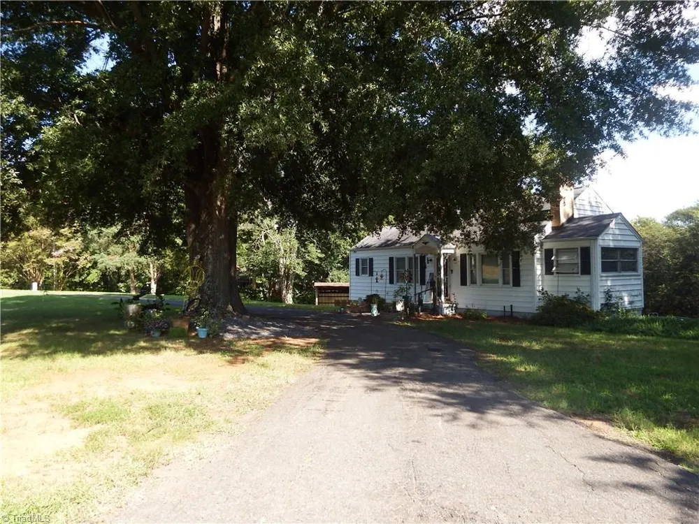 4466 US Highway 158 Advance, NC 27006