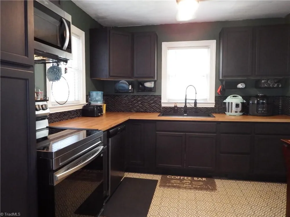 4466 US Highway 158 Advance, NC 27006