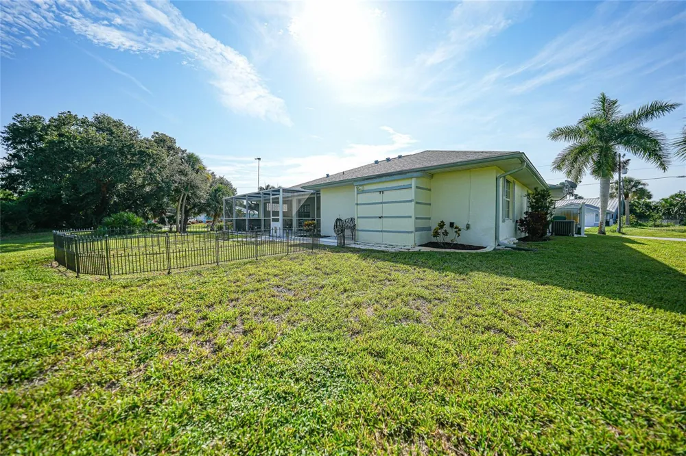 1087 GENERAL STREET Port Charlotte, FL 33953