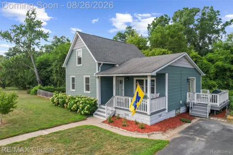 505 E Columbia