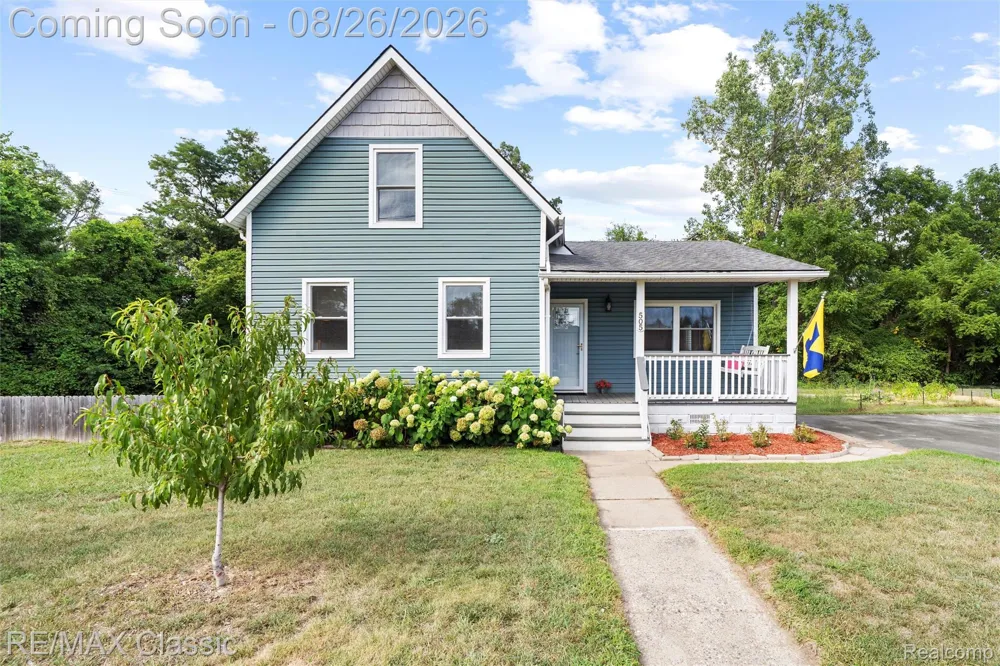 505 E Columbia Belleville City, MI 48111