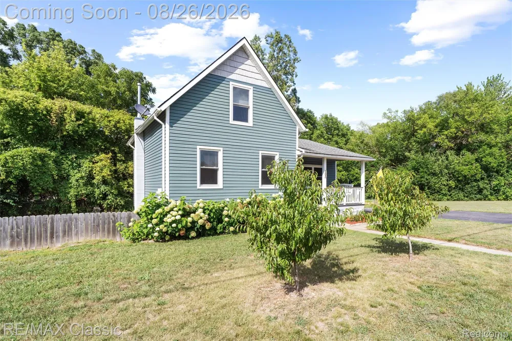 505 E Columbia Belleville City, MI 48111