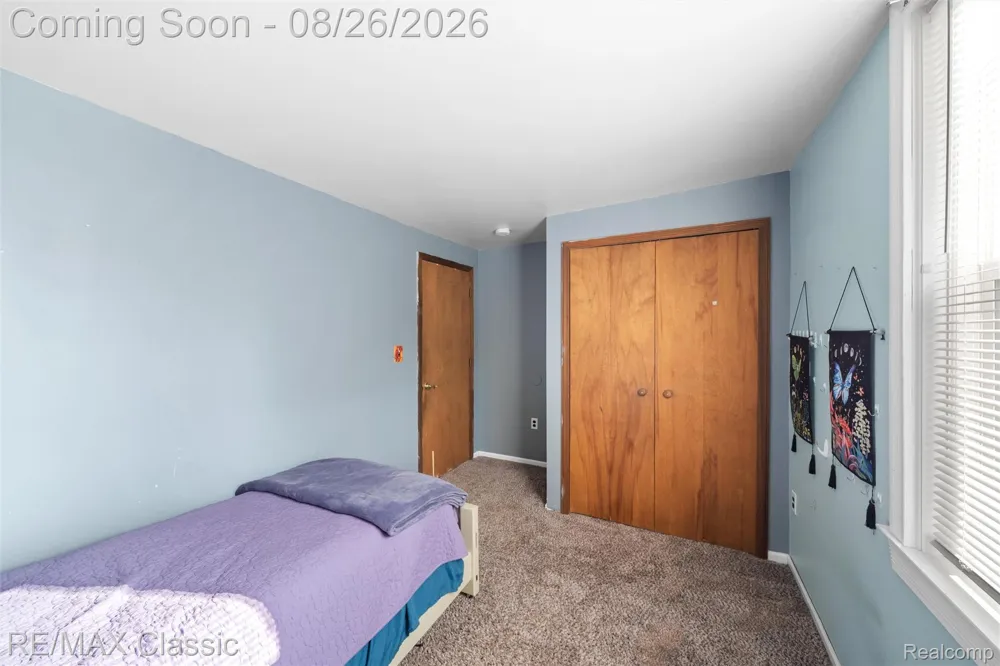 505 E Columbia Belleville City, MI 48111