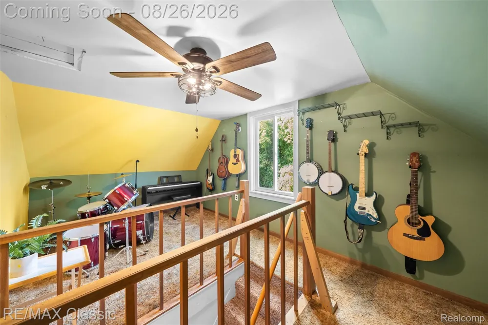 505 E Columbia Belleville City, MI 48111