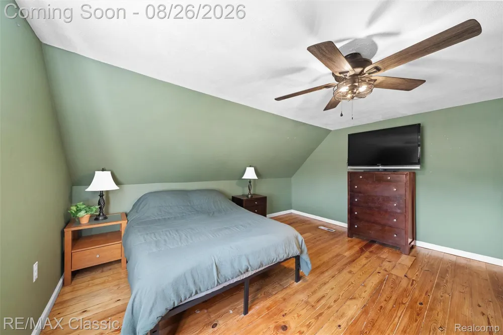 505 E Columbia Belleville City, MI 48111