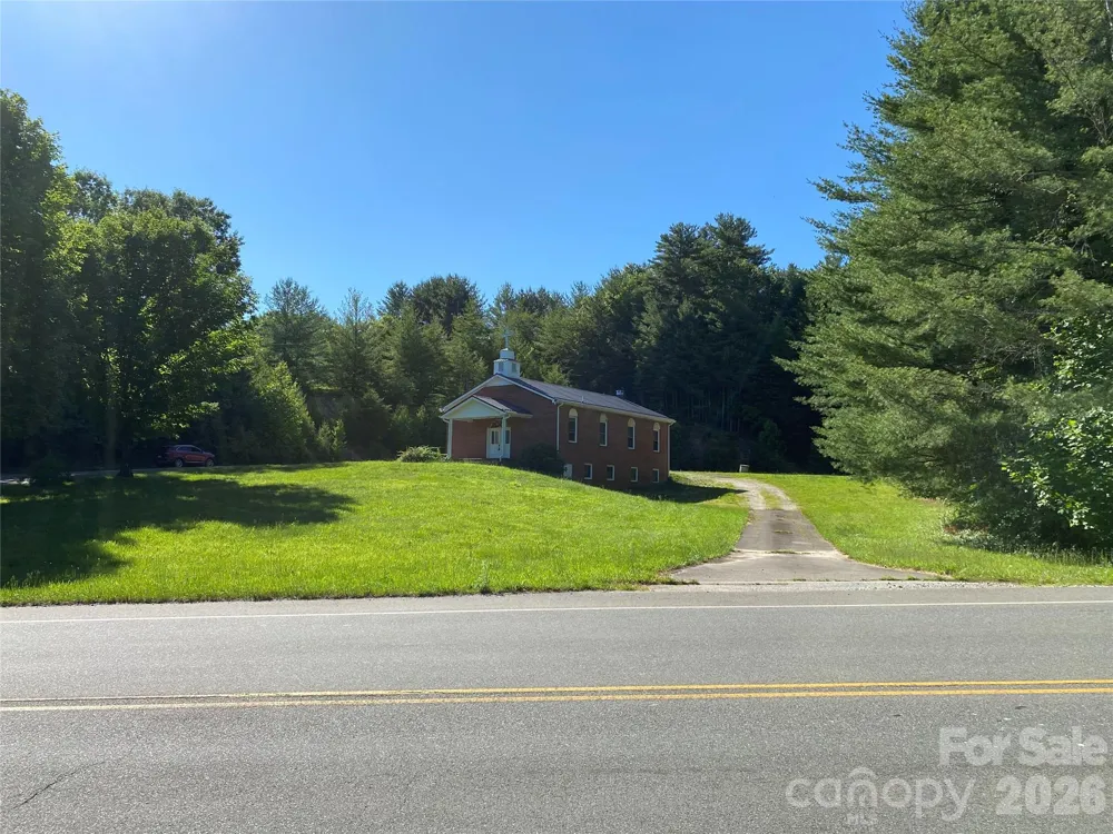 12348 US Hwy 19 Highway E Spruce Pine, NC 28777