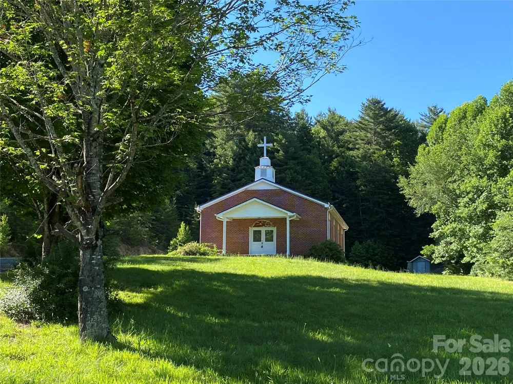 12348 US Hwy 19 Highway E Spruce Pine, NC 28777
