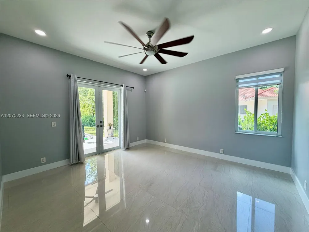 5600 SW 199th Ave Pembroke Pines, FL 33332
