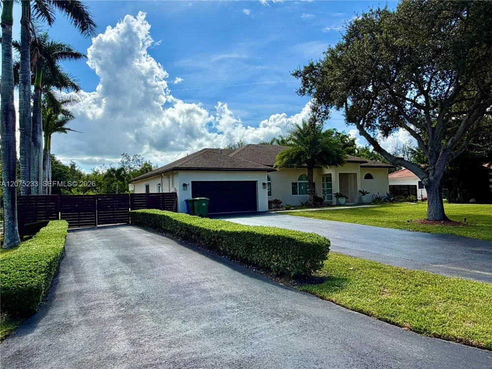 5600 SW 199th Ave Pembroke Pines, FL 33332