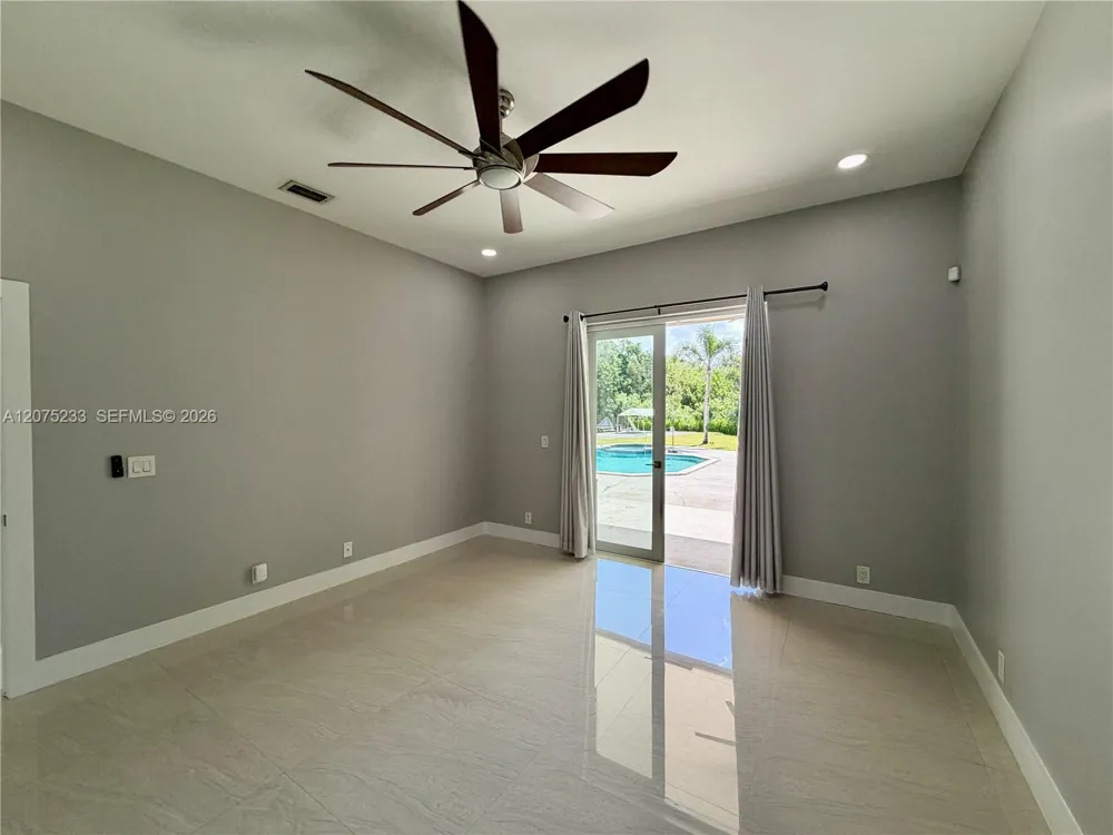 5600 SW 199th Ave Pembroke Pines, FL 33332