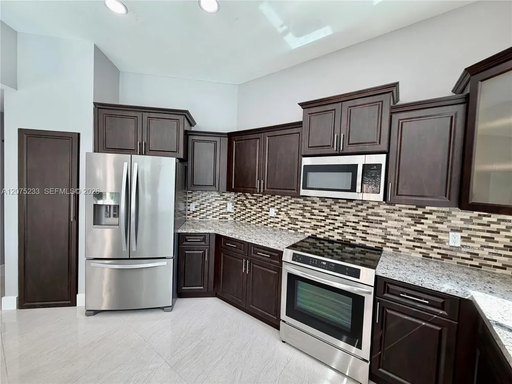 5600 SW 199th Ave Pembroke Pines, FL 33332