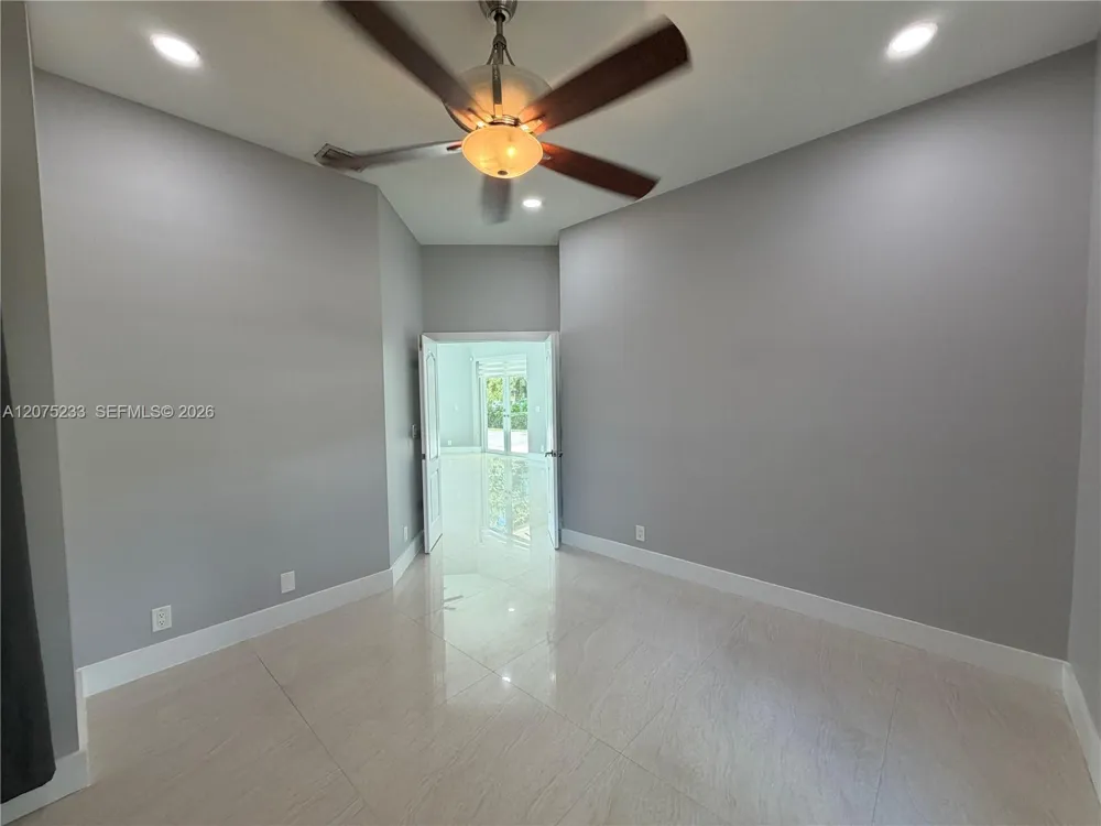 5600 SW 199th Ave Pembroke Pines, FL 33332