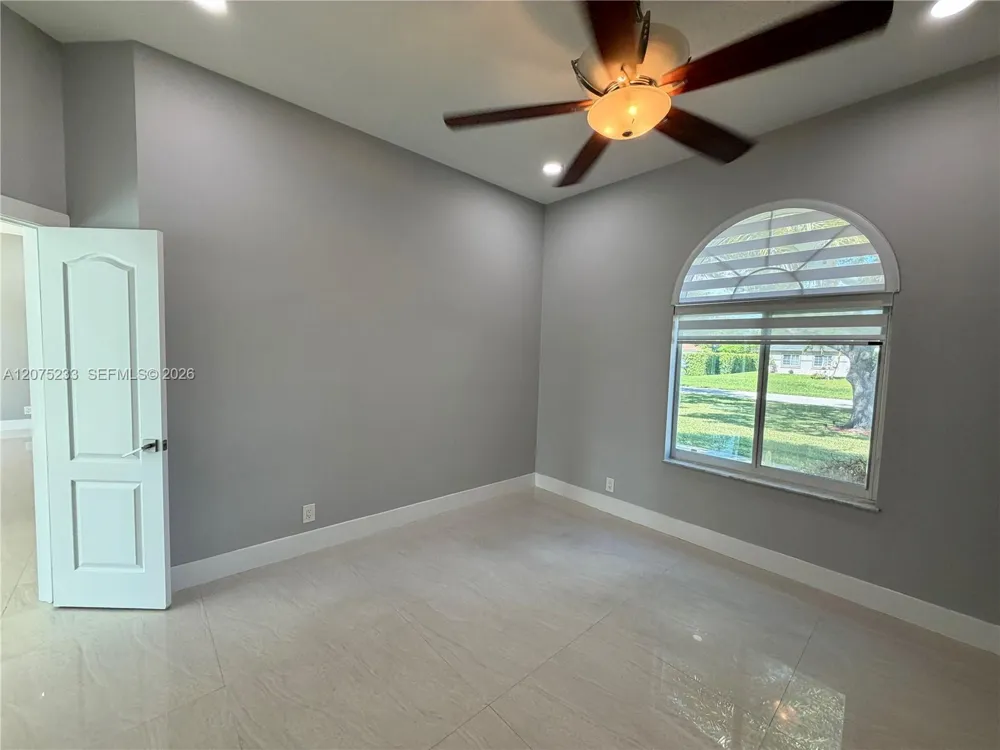 5600 SW 199th Ave Pembroke Pines, FL 33332