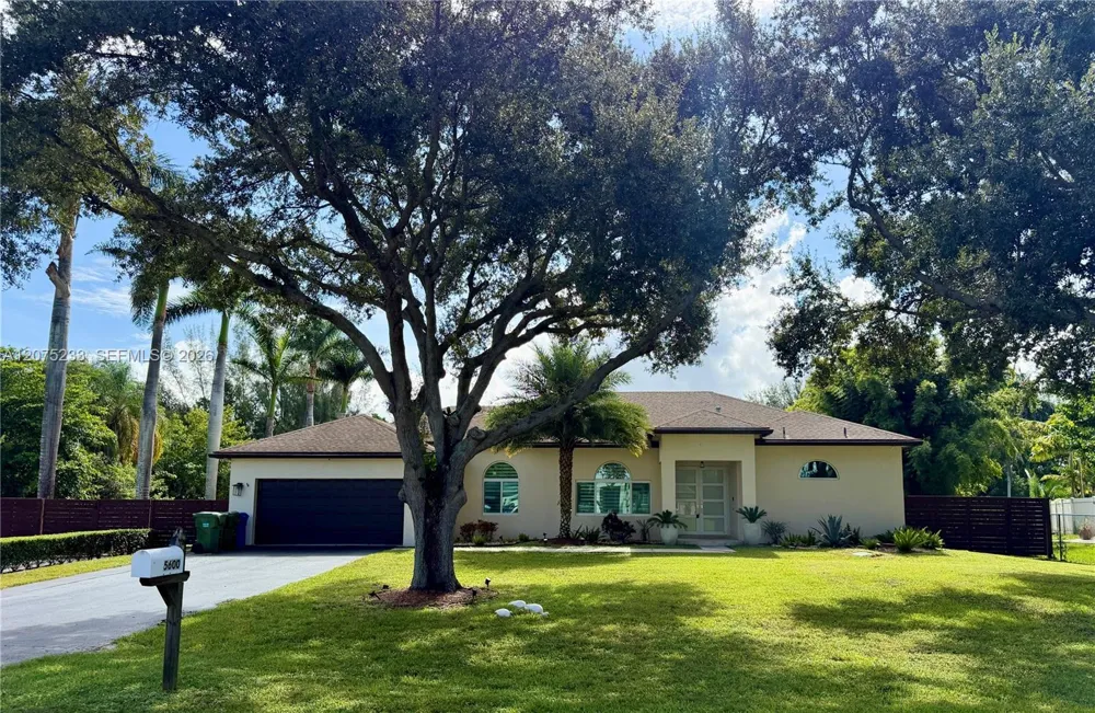 5600 SW 199th Ave Pembroke Pines, FL 33332