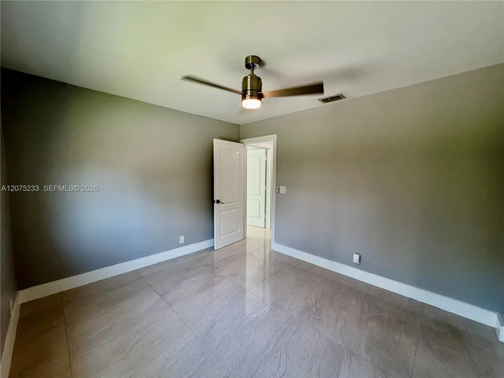 5600 SW 199th Ave Pembroke Pines, FL 33332