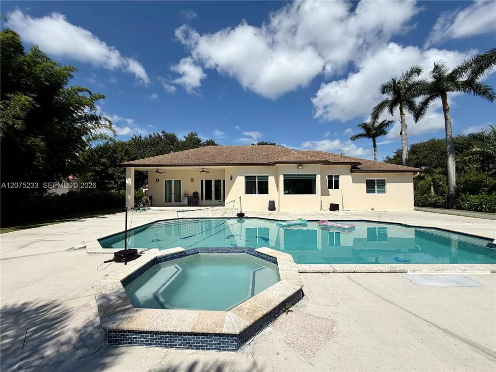 5600 SW 199th Ave Pembroke Pines, FL 33332