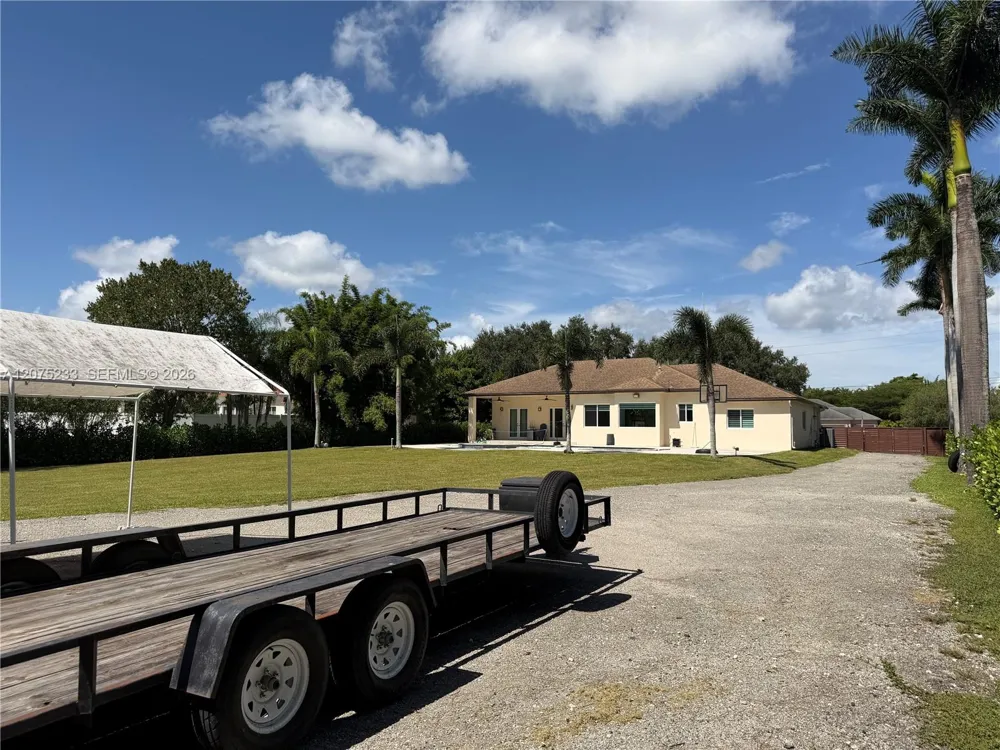 5600 SW 199th Ave Pembroke Pines, FL 33332