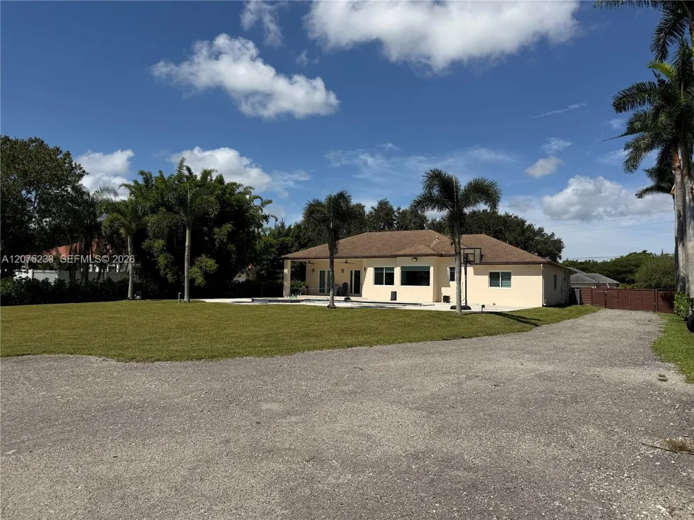 5600 SW 199th Ave Pembroke Pines, FL 33332