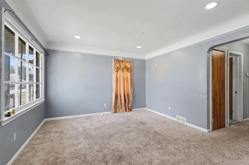 1423 Cicotte Avenue Lincoln Park City, MI 48146