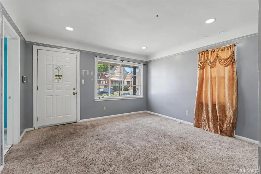 1423 Cicotte Avenue Lincoln Park City, MI 48146