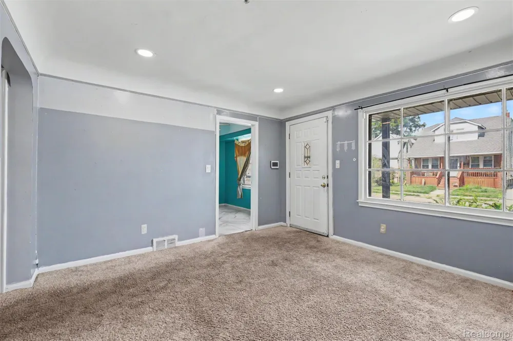 1423 Cicotte Avenue Lincoln Park City, MI 48146