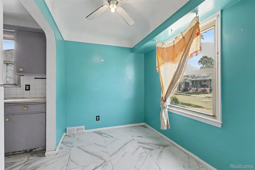1423 Cicotte Avenue Lincoln Park City, MI 48146
