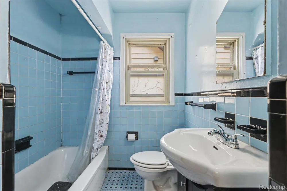 1423 Cicotte Avenue Lincoln Park City, MI 48146