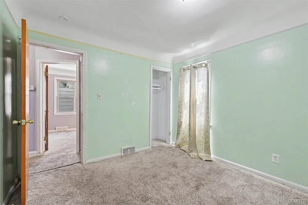 1423 Cicotte Avenue Lincoln Park City, MI 48146