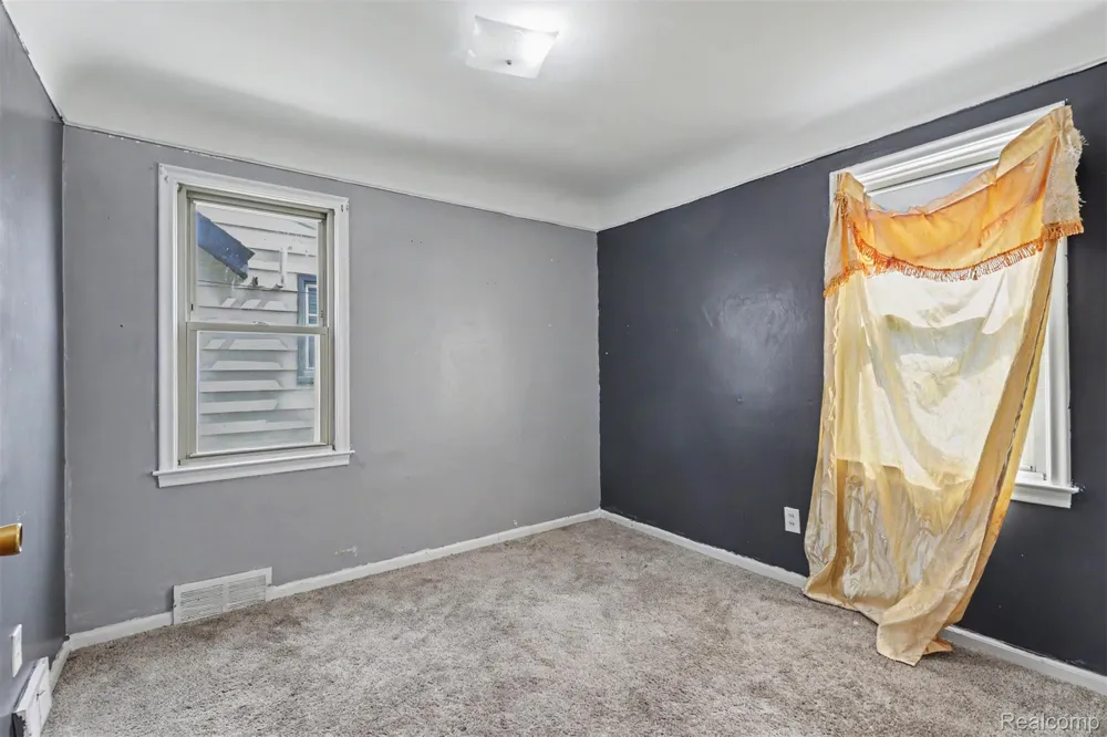 1423 Cicotte Avenue Lincoln Park City, MI 48146