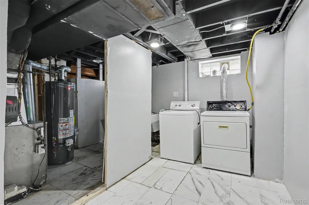 1423 Cicotte Avenue Lincoln Park City, MI 48146