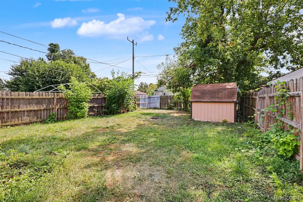 1423 Cicotte Avenue Lincoln Park City, MI 48146