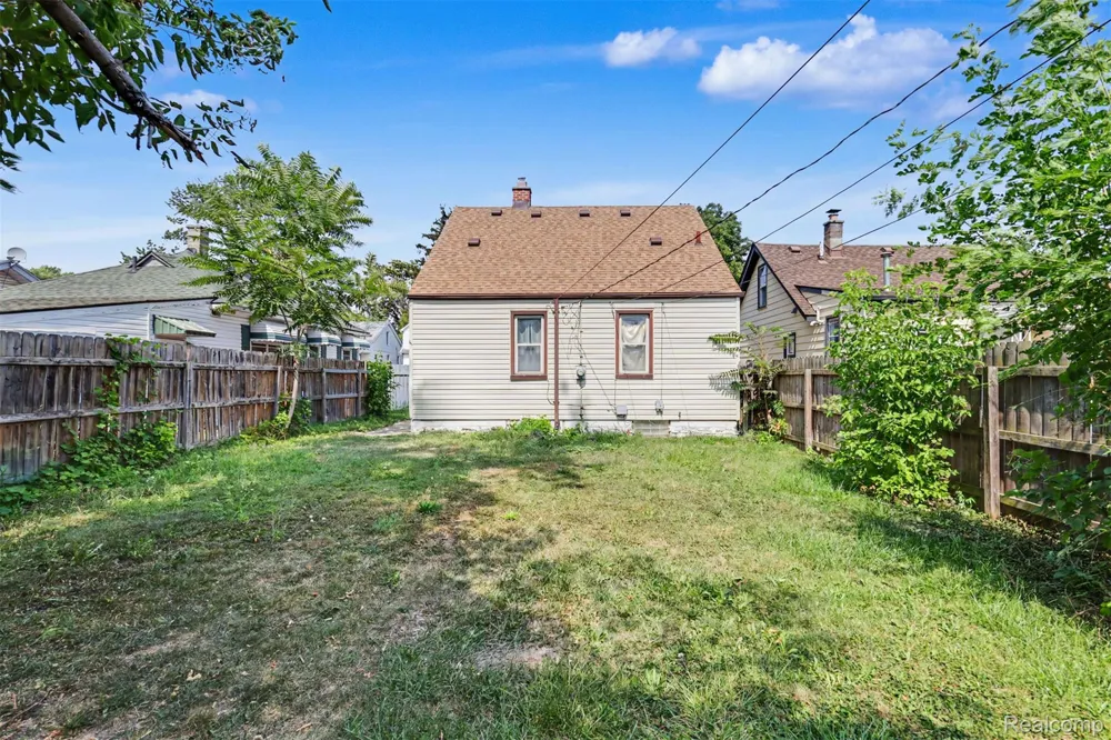 1423 Cicotte Avenue Lincoln Park City, MI 48146